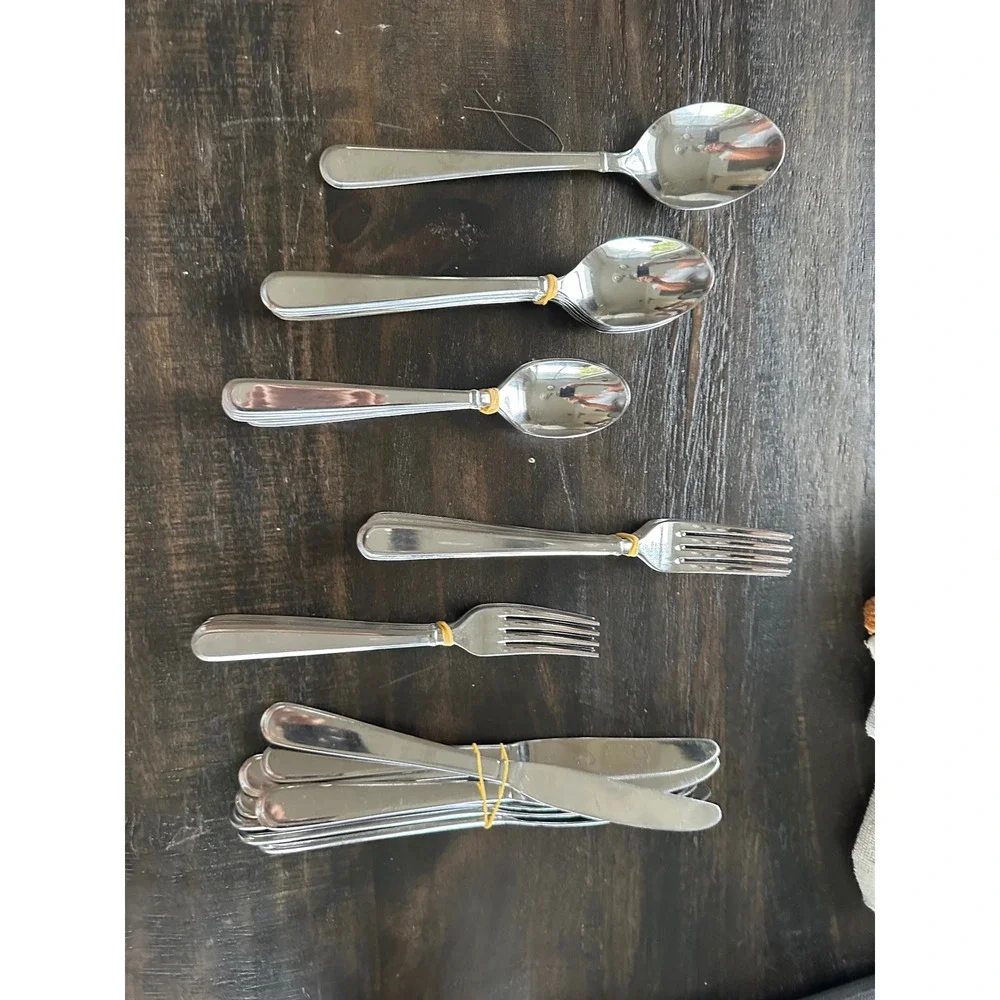 Cambridge Silversmiths Beacon Mirror Stainless Flatware Set 40 Piece serve/8
